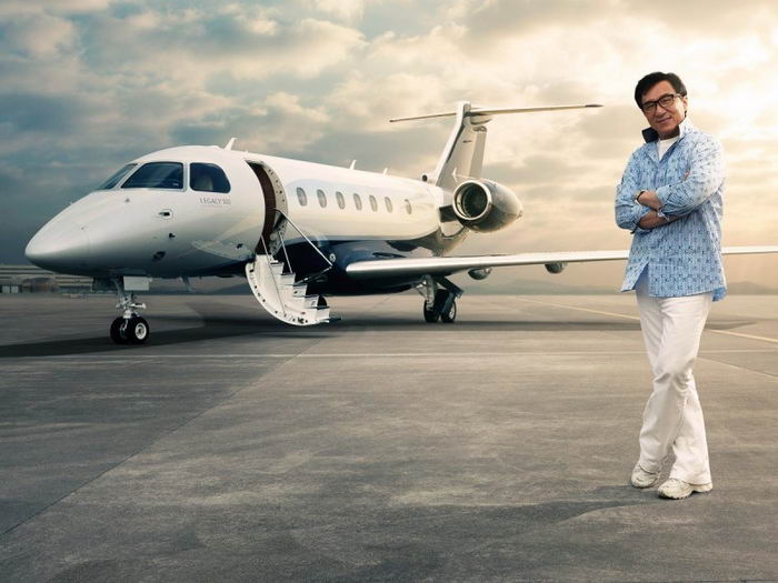 jackie-chan-private-jet-03
