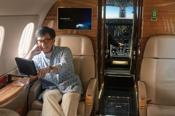jackie-chan-private-jet-12