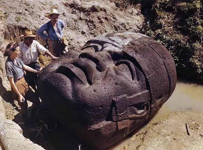 mind-blowing-archaeological-discoveries-01